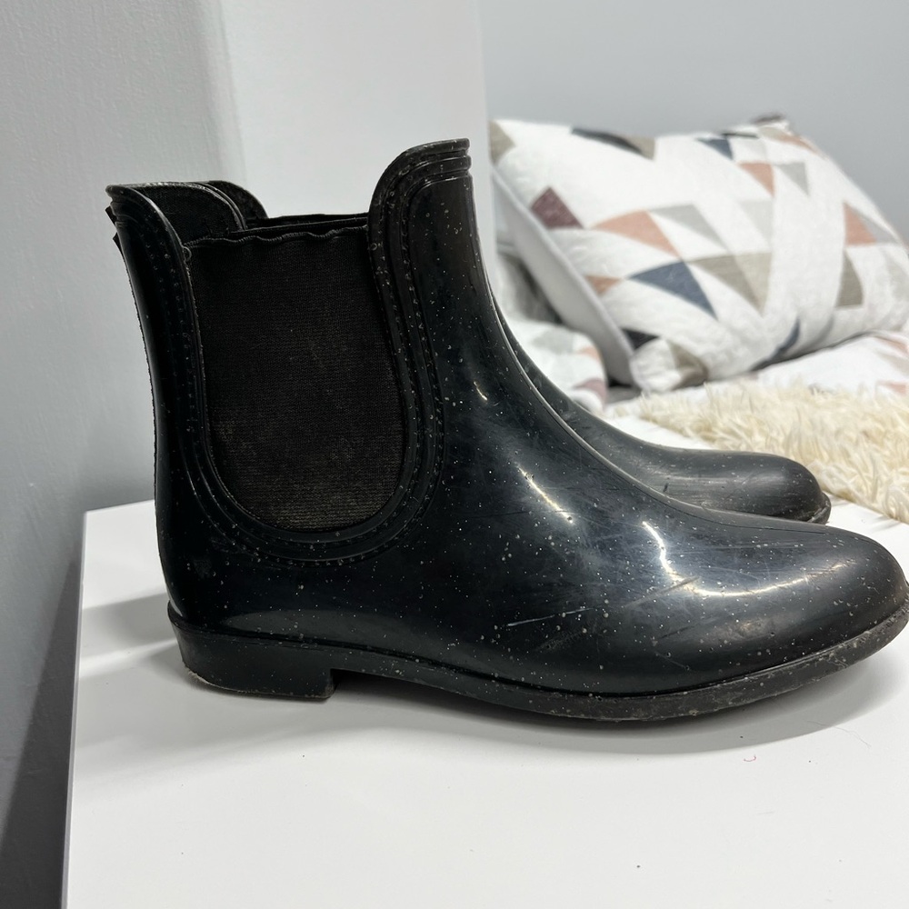 Girls Black Rain Boots Size 3 Waterproof Chelsea Style Rubber Boots